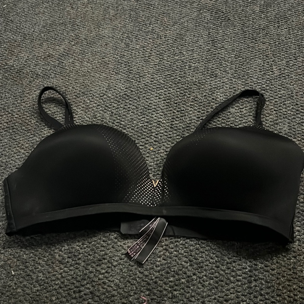 Victoria’s Secret bra size 38DD